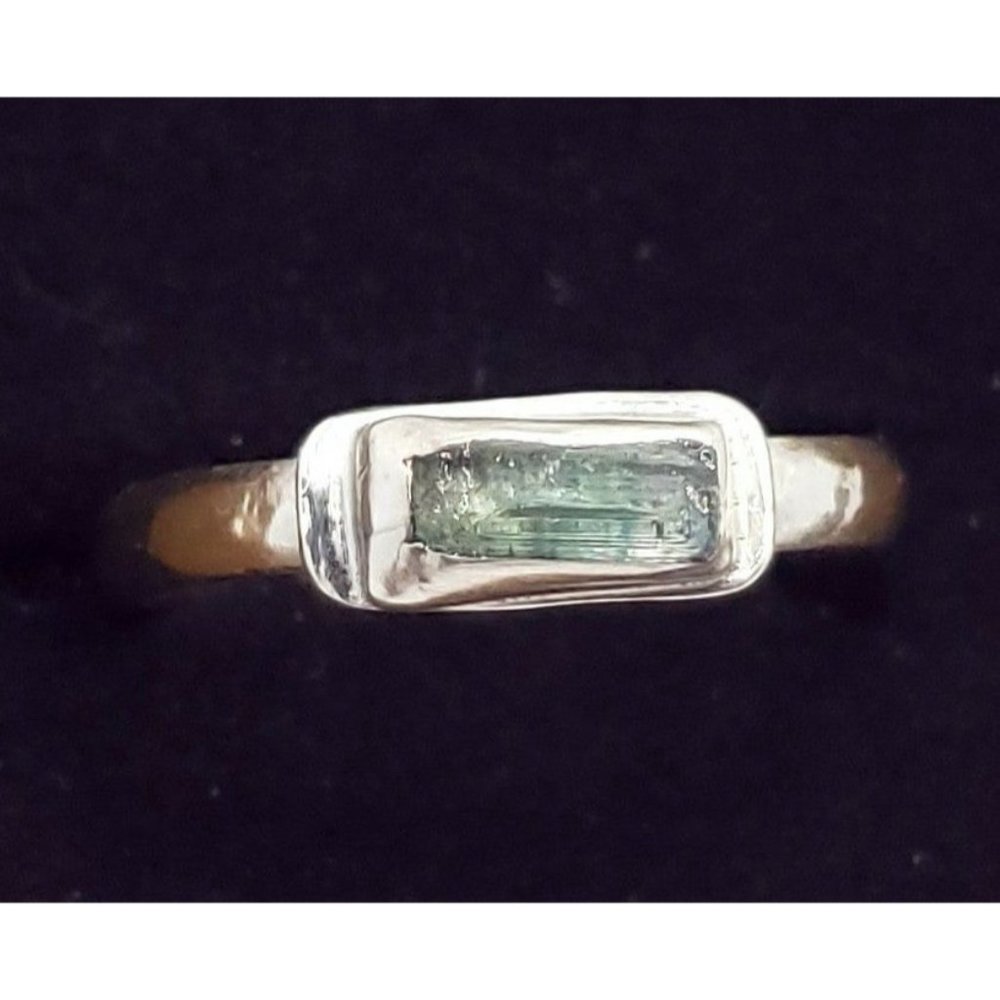 Women's 925 Sterling Silver green tourmaline crystal ring handmade modern design